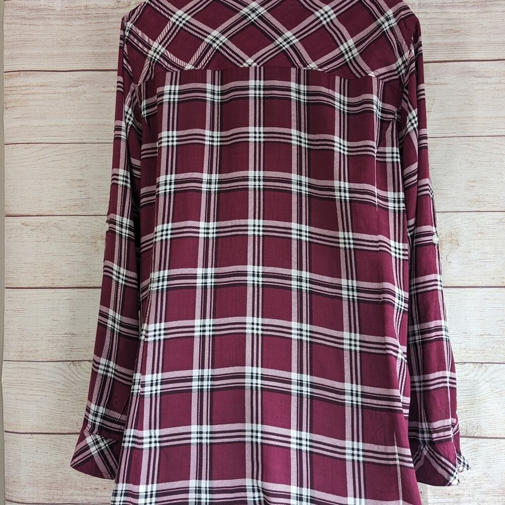 Torrid Size 2 Lightweight Button Down Plaid Shirt… - image 3